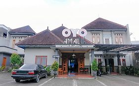 Hotel O Guest House Amalia Malang